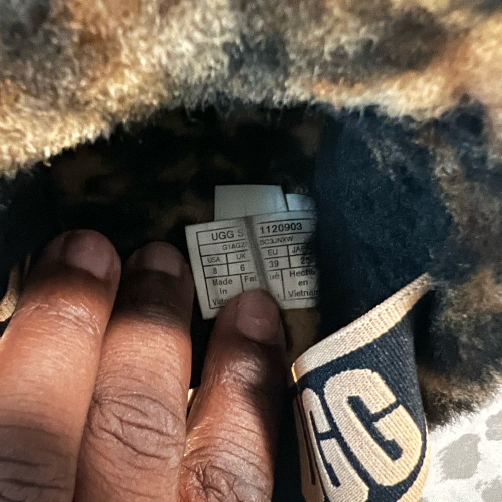 Ugg Slides - image 3